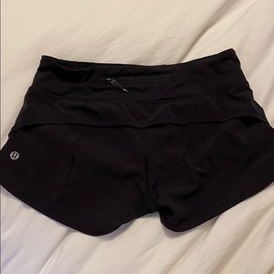 Lulu Lemon Women’s Speed Up 2.5” Short